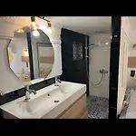 4 You 布达佩斯